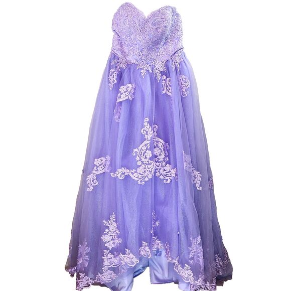 Ball Gown, Prom, Formal (16) Lilac Strapless Embroidered Gown w/Separate Sleeves - Picture 2 of 10